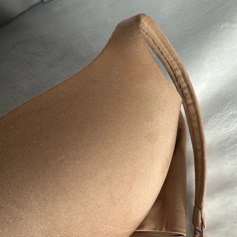 Skims Kim Kardashian ultimate teardrop clay tan nude pushup Bra 36C